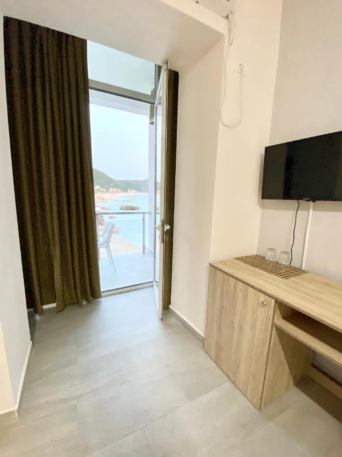 Guesthouse Riviera "Xh&M" Дермі Екстер'єр фото