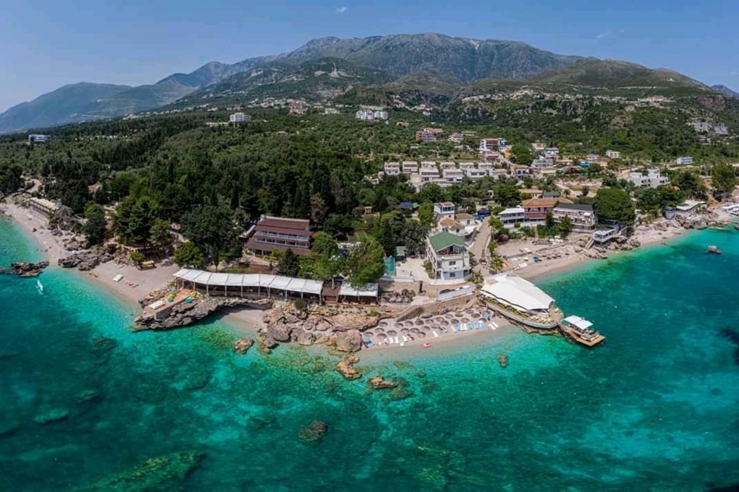 Guesthouse Riviera "Xh&M" Дермі Екстер'єр фото